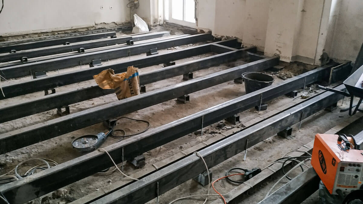 Нова стоманена подова конструкция – Renovirai